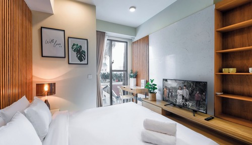 Deluxe Studio, Courtyard View