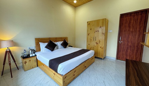 Deluxe Double Room, Patio, Mountain View