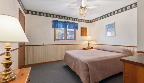 Exclusive Townhome, 2 Bedrooms