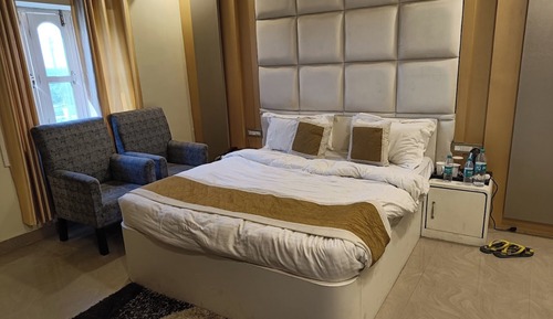 Deluxe Double Room, City View