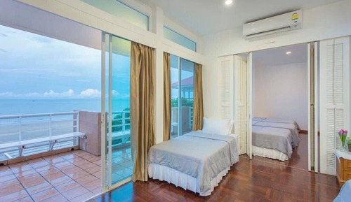 Villa, Beach View