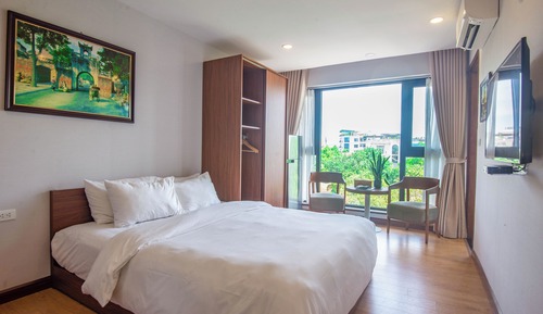Executive Studio, City View