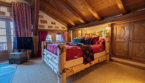 Presidential Suite, Hot Tub, Mountain View