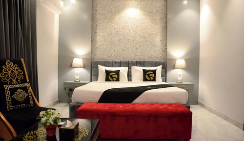 Executive Suite, City View