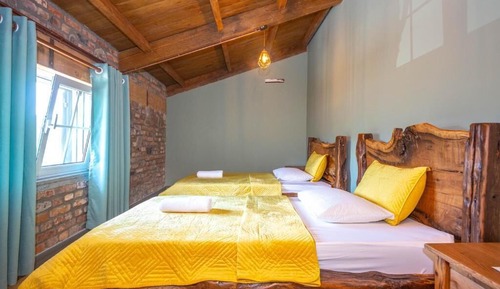 Twin Room, Mountain View