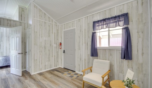 House (2 Bedrooms)