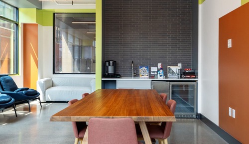 Studio, Accessible