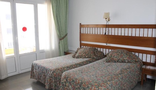 Basic Twin Room