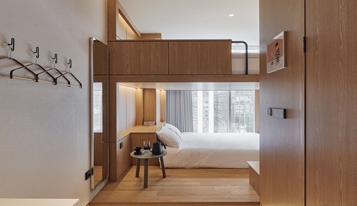 A1 (Double Bed 1 + Single Bed 2)