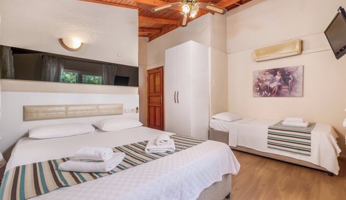 Standard Triple Room, Courtyard View