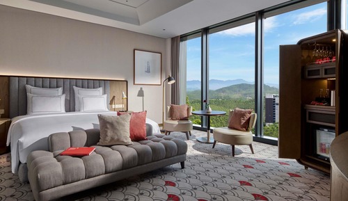 Grand Room, 1 King Bed