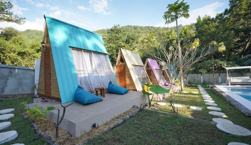 Panoramic Cabin, 1 King Bed, Pool View, Beachside