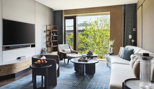 Suite (Ambassador)