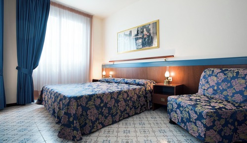 Apartment, 2 Bedrooms, 2 Bathrooms, Partial Sea View