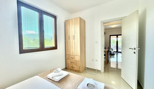 Classic Apartment, Garden View