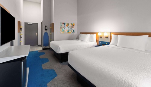 Basic Room, 2 Queen Beds, Non Smoking (Mobility, Bathtub W/grab Bars)
