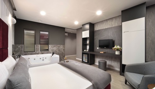 Premium Room, City View