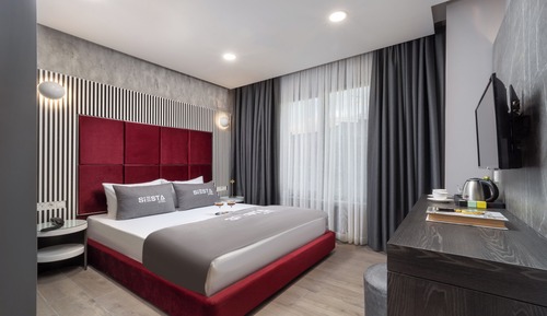 Standard Room, City View