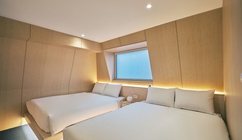 Junior Suite, 2 Bedrooms, Private Bathroom (1 parking lot)