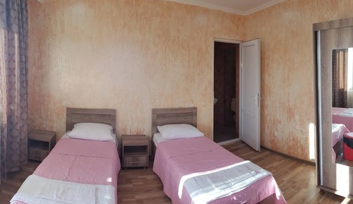 Basic Double or Twin Room, Mountain View
