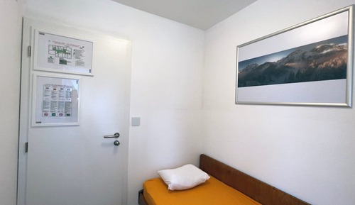Basic Room, 1 Twin Bed, Non Smoking, Mountain View