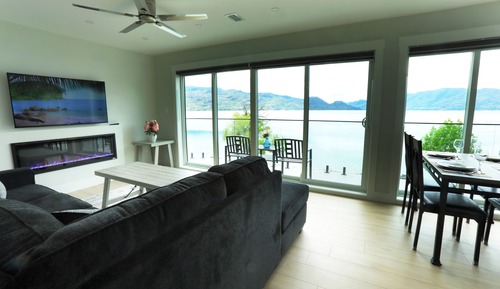 Deluxe Suite, 2 Bedrooms, Non Smoking, Lake View
