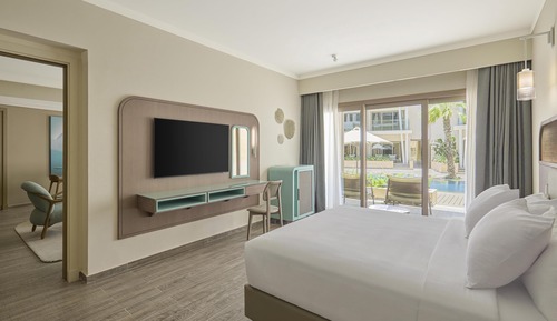 Suite, 1 King Bed, Ocean View