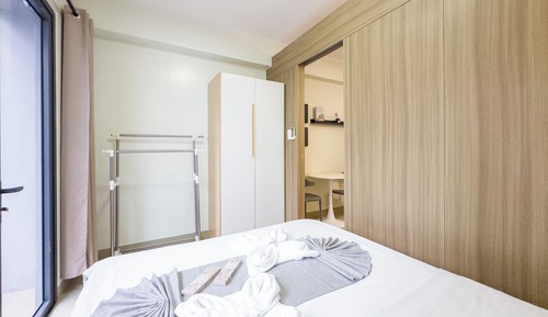Senior Condo, 1 Bedroom, Refrigerator & Microwave