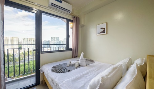 Classic Condo, Non Smoking, City View