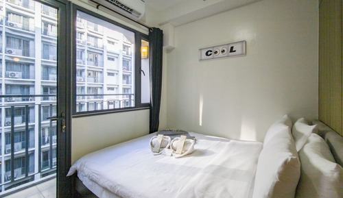 Basic Condo, Kitchenette, Pool View