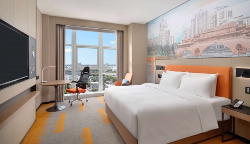 Deluxe Room, 1 King Bed, Non Smoking
