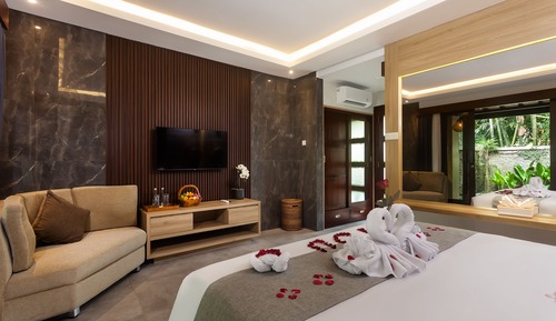 One bedroom private pool