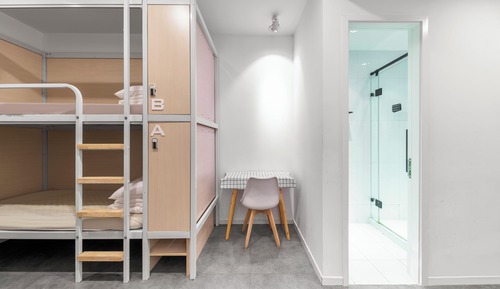 Comfort Shared Dormitory, Women only, Ensuite