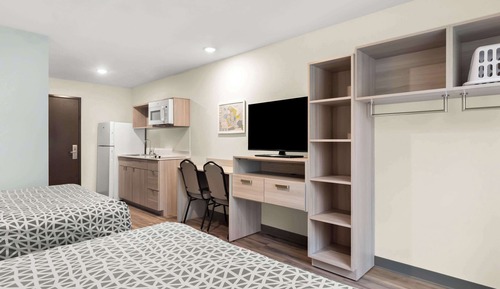 Suite, 2 Queen Beds, Non Smoking
