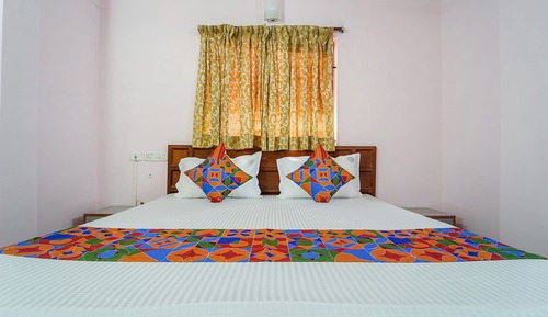 Family Room, 1 King Bed