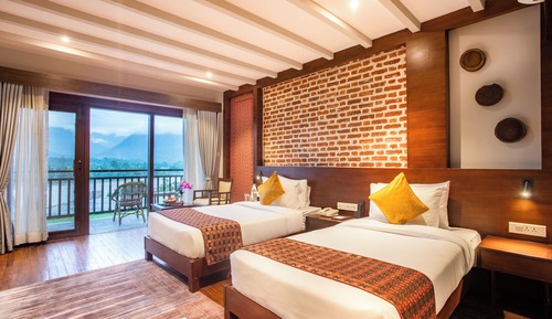 PREMIUM RIVER VIEW WITH BALCONY ROOM