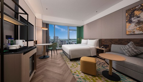 Standard Room, 1 King Bed (High Floor)