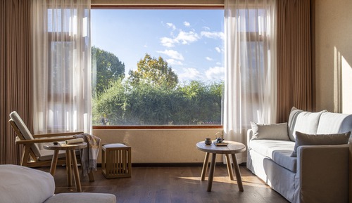 Luxury Twin Room, Multiple Beds, Air conditioning, Courtyard View