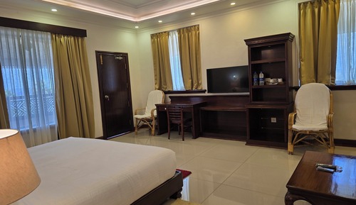 Panoramic Room