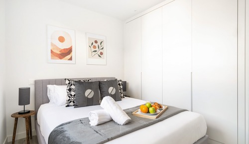 Basic Apartment, 2 Bedrooms, Kitchen