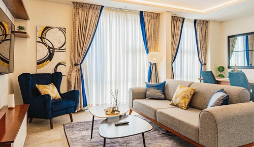 Deluxe Apartment