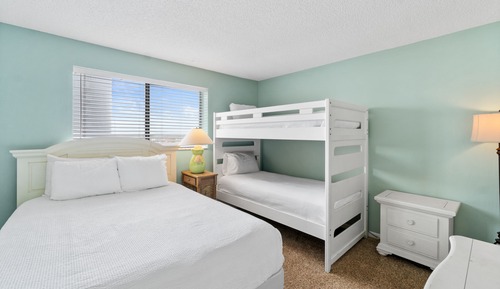 Condo, 2 Bedrooms, Ocean View (705A)
