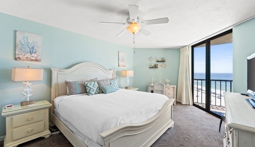 Condo, 2 Bedrooms, Ocean View (813C)