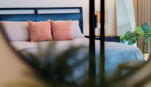 Suite, Mountain View