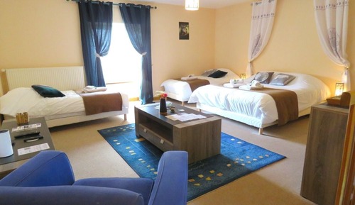 Family Studio, Multiple Beds, Non Smoking, Garden View