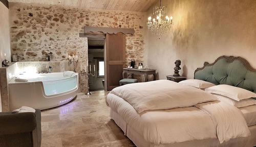 Exclusive Room, Private Bathroom, Hill View