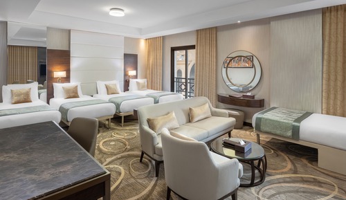 Junior Suite, Multiple Beds