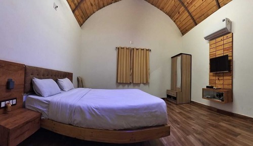 Elite Room