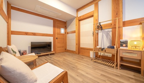 Basic Room, 1 Bedroom (myeonghwal)
