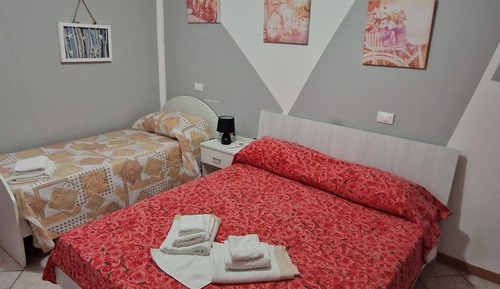 City Triple Room